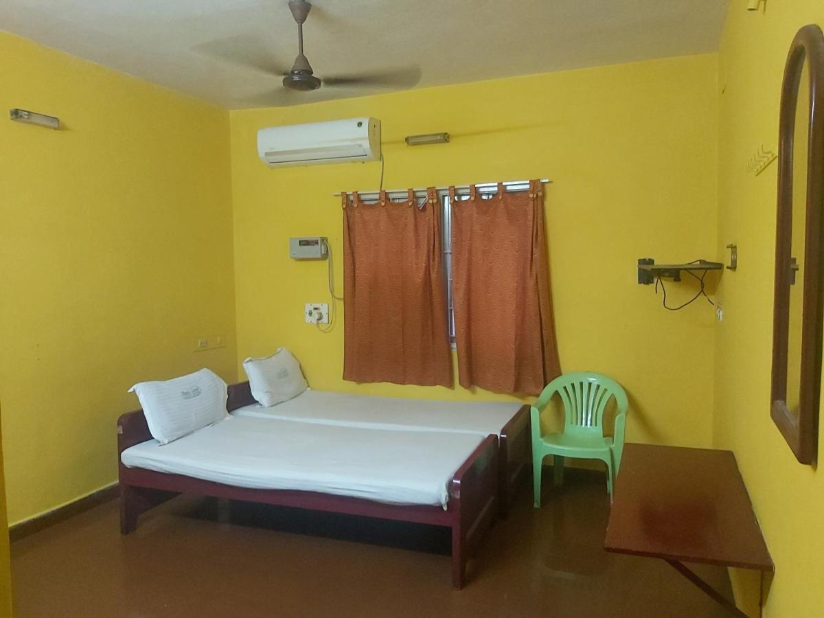 Raamlaxmi Guest House Chennai Bagian luar foto